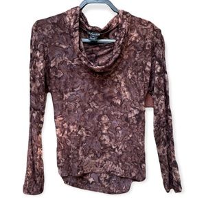 Dunia Women’s Tie-Dye Shirt with Cowl Neckline